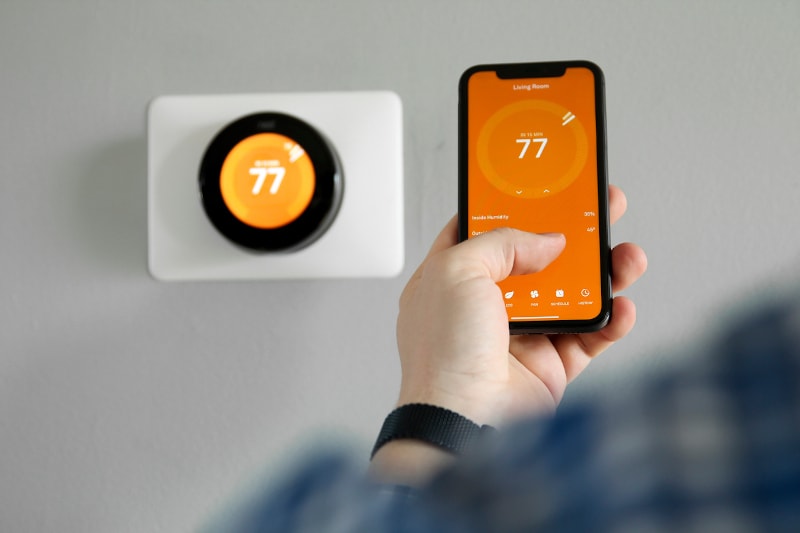 smart thermostat app on phone